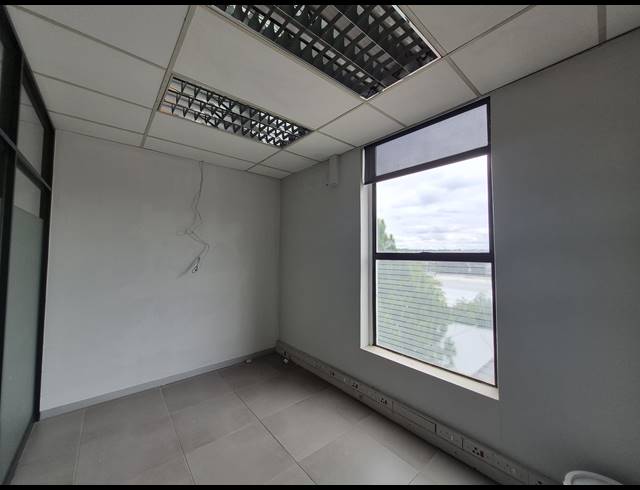 150M² OFFICE TO LET IN CRAIGHALL